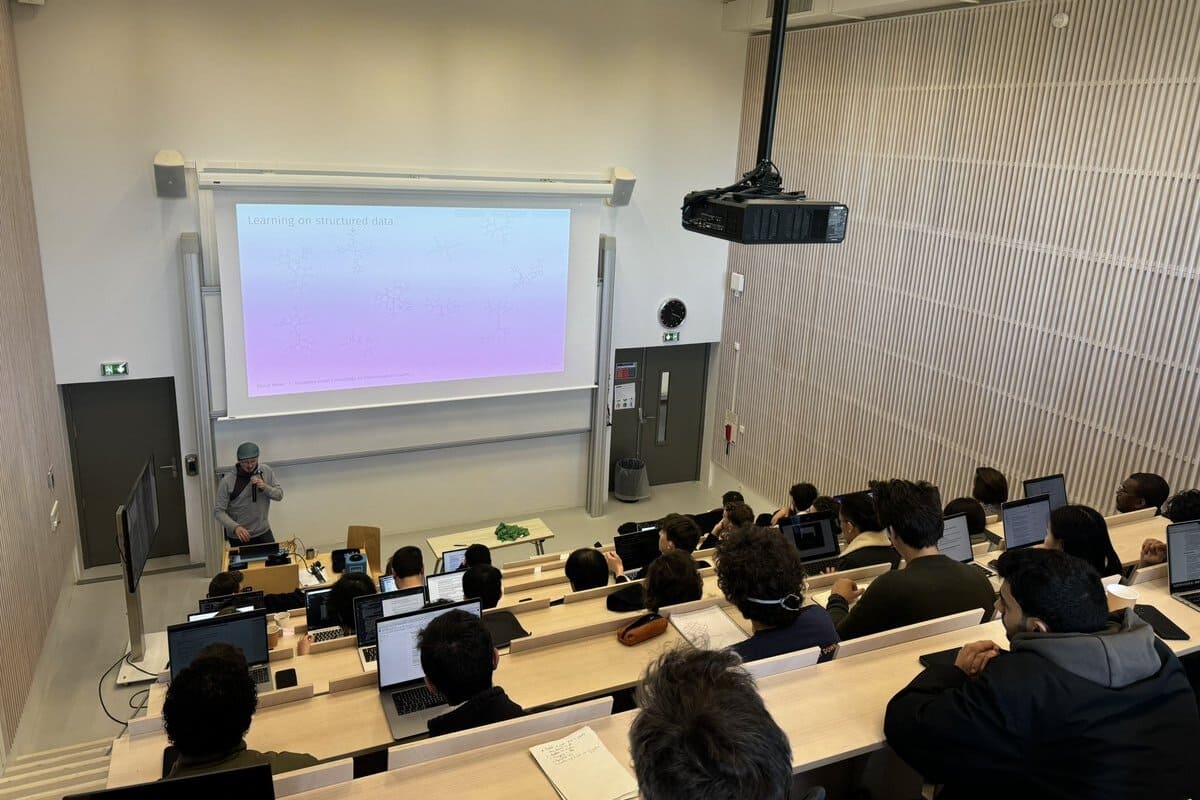 Learning on Graphs Conference Meetup, Parigi